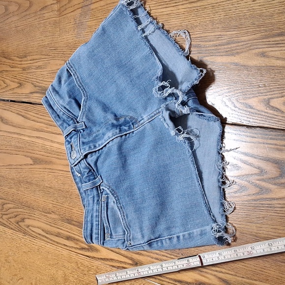 Levi's Pants - LEVI'S STRAUSS 721 Jeans Shorts Womens 27 BLUE Preowned Cutoffs Used Denim